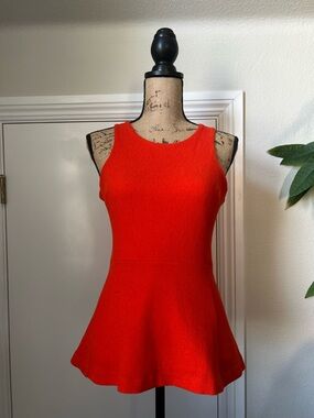 Sleeveless Red peplum, flare top, S